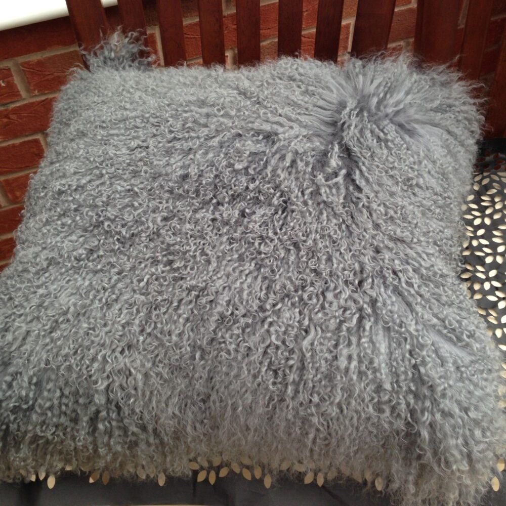 GREY 40 x 40CM GENUINE MONGOLIAN SHEEPSKIN LAMB FUR CUSHION COVER Co